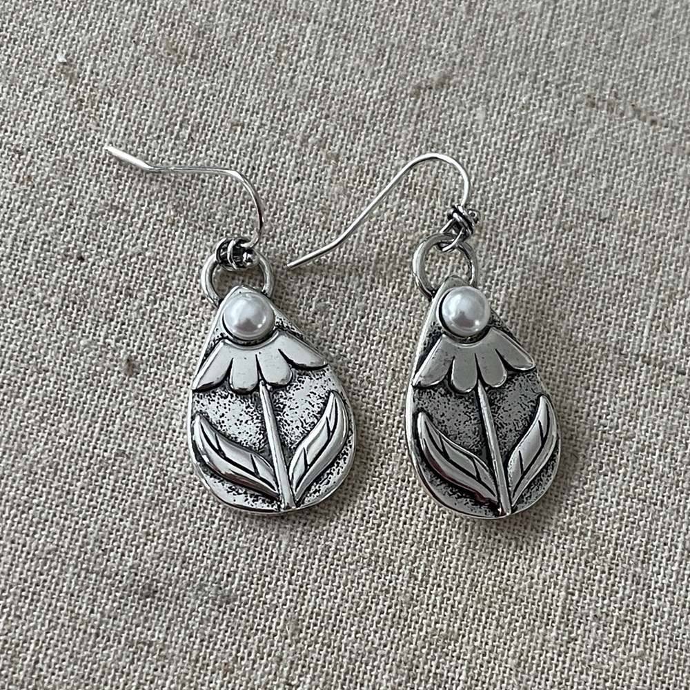 Floral Drop Earrings Faux Pearl